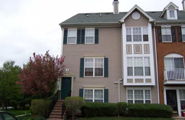 301 STRULL CT - 301 Strull Court, Bradley Gardens, NJ 08807