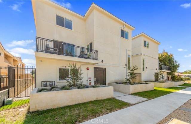 17154 CHATSWORTH Street photos photos