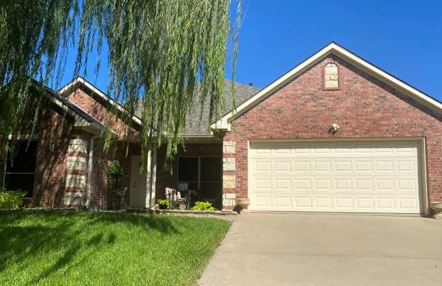 SHERMAN 3/2/2 BEAUTY FOR LEASE BEHIND TOWNE CENTER/HWY 75! Gallery 1