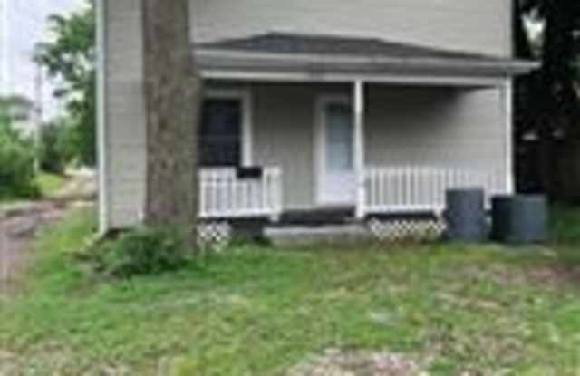 412 E Lawrence St photos photos