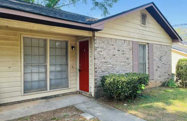 104 Peactree - 104 Peachtree Court, LaGrange, GA 30241 104 Peactree - 104 Peachtree Court, LaGrange, GA 30241