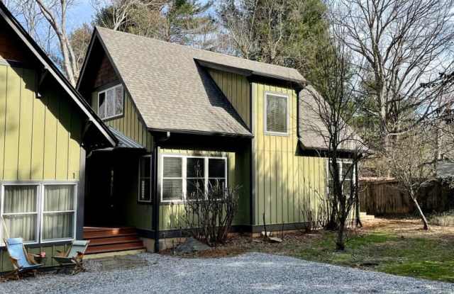 Super Convenient Kenilworth Location! 3 Bedrooms, 2 Bathrooms photos photos