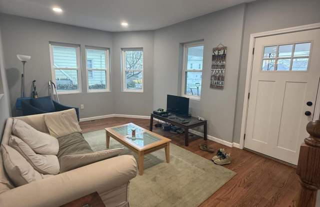 591 Vernon Street photos photos