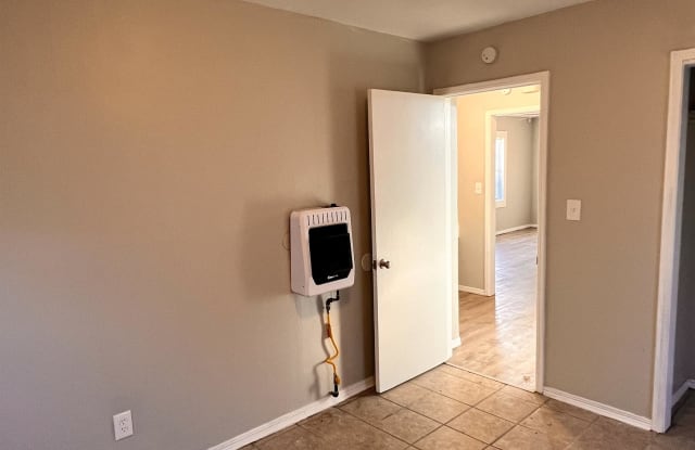 2333 Southwest 38th Street photos photos