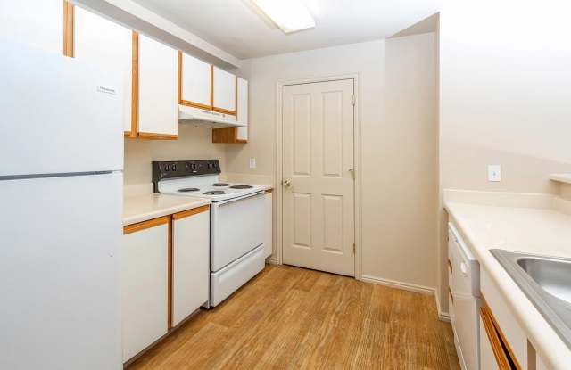 Sunset Ridge Apartments - Affordable Housing Gallery 3
