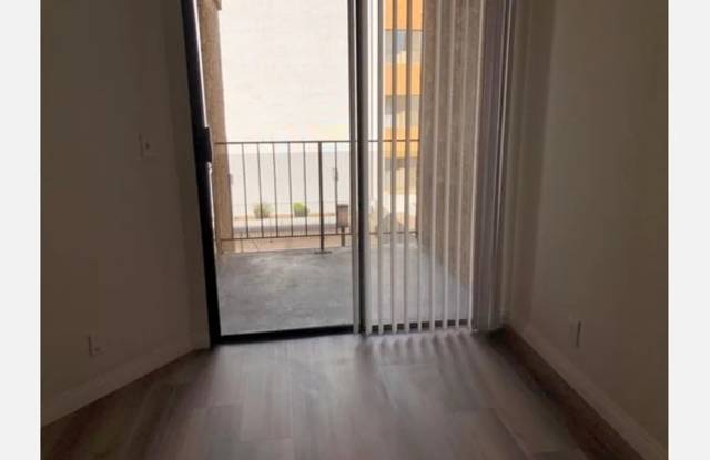 515 S. La Fayette Park Pl. Gallery 2
