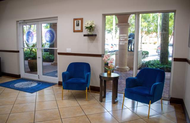 Country Club Towers Gallery 3