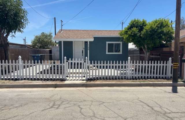1186 Peach St., Brawley Gallery 1