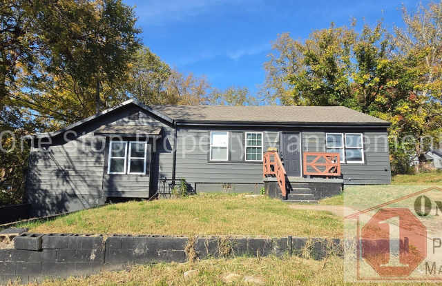 Beautiful 4 Bedroom 2 Bathroom Home in Kansas City! Gallery 1