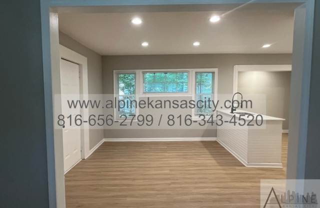 5647 Euclid Avenue Gallery 4