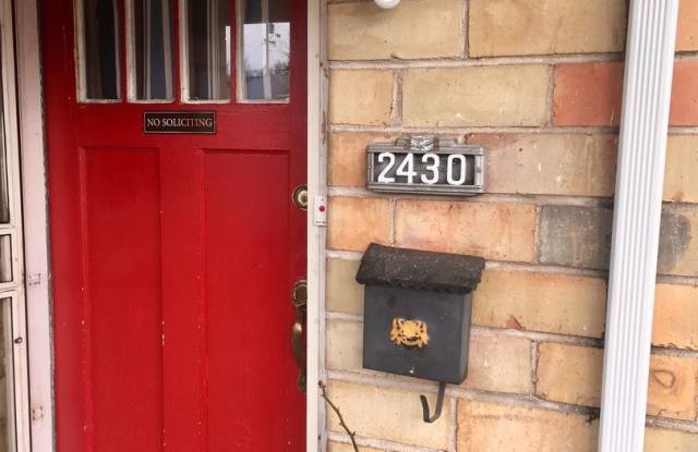 2430 Eaton Street Gallery 3