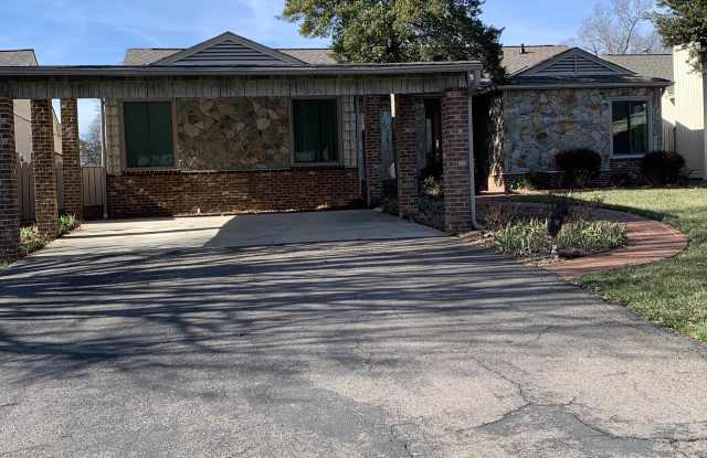 132 Spyglass Drive - 132 Spyglass Drive, Bermuda Run, NC 27006