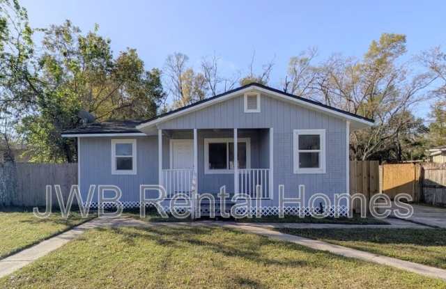 3122 20th St W photos photos 3122 20th St W photos photos