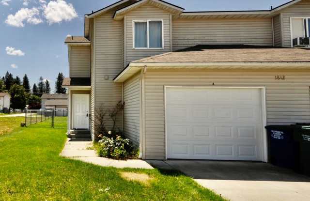 3 bed 2 bath townhome photos photos