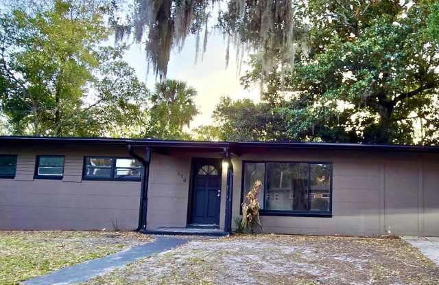 512 Sandra Ave photos photos