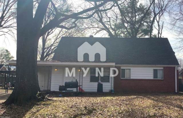 1383 Town & Country Dr - 1383 Town and Country Drive, Southaven, MS 38671