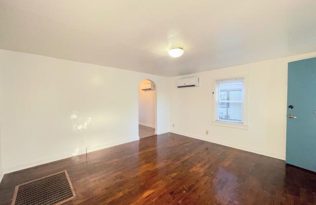 Remodeled 1 bedroom home Gallery 4