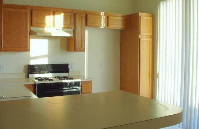 8541 W DAHLIA Drive Gallery 4