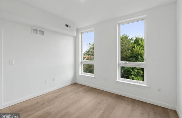 754 S 4TH Street unit: 302 photos photos