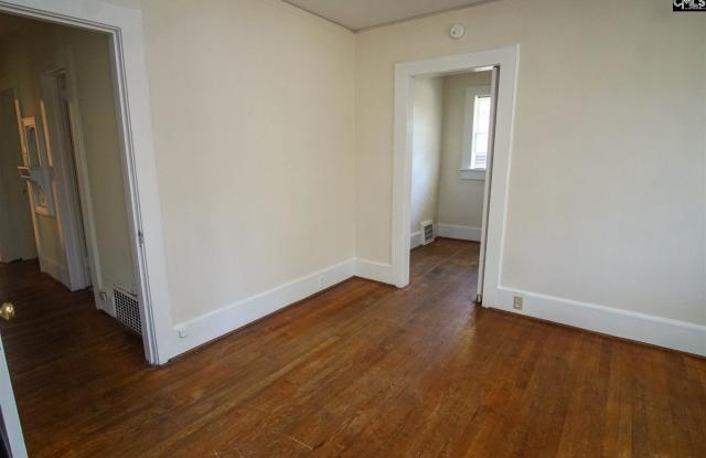 602 Saluda Avenue Gallery 4