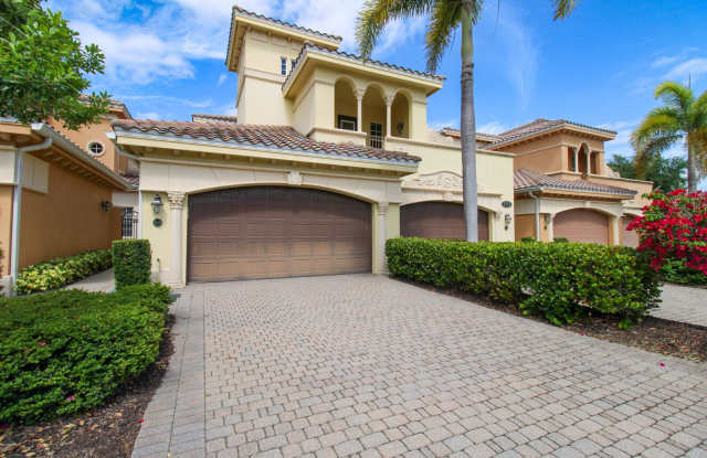 ** FIDDLER'S CREEK 3/3 WATERFRONT COACH HOME ** SOCIAL MEMBERSHIP TO FIDDLER'S CREEK ** Gallery 3