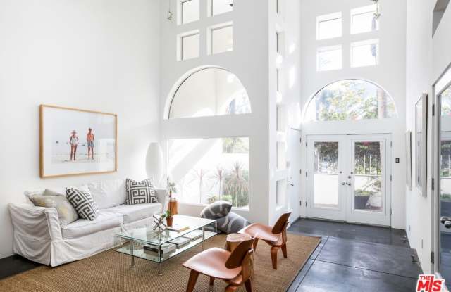 1415 Cabrillo Ave photos photos