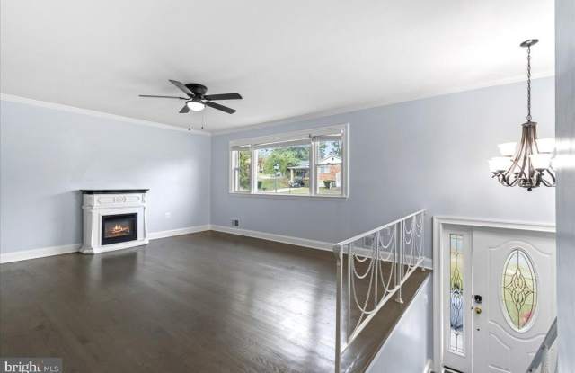 517 ROUND TABLE Drive unit: Upper Level Only photos photos 517 ROUND TABLE Drive unit: Upper Level Only photos photos