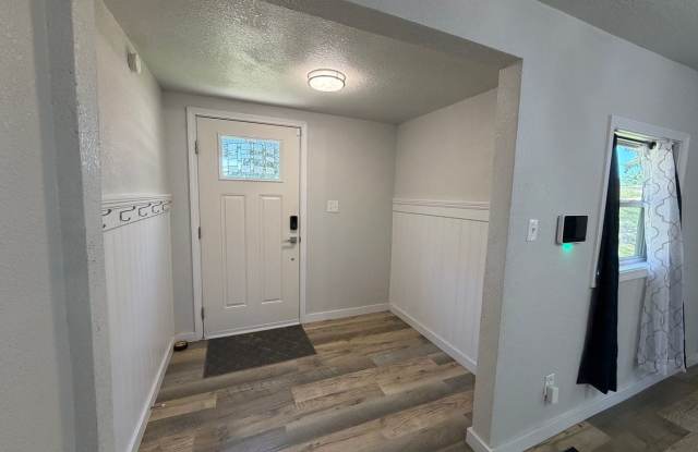 2 Bedroom House Available in Crocker, MO! Gallery 3