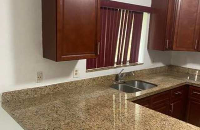 663 White Water Dr, West Palm Beach, FL 33413 Gallery 3