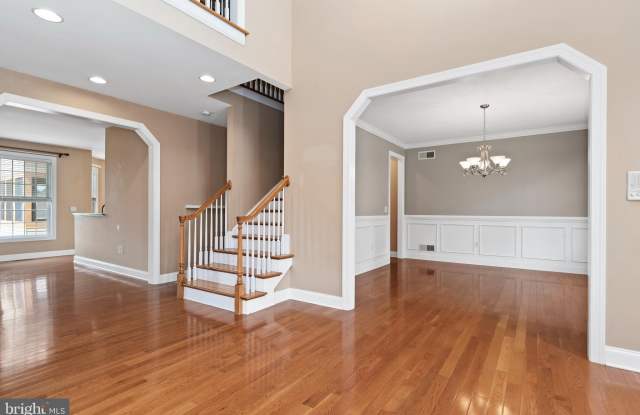 60 COUNTRY SIDE DRIVE Gallery 3