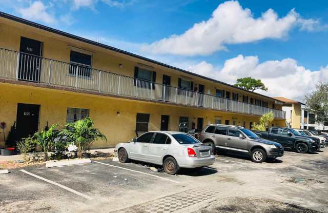 2Bed 2Bath Condo Lake worth - 1740 2nd Avenue North, Lake Worth, FL 33460