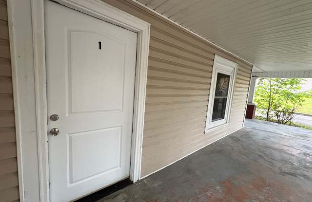 Etowah 37331 - Now available, 2-bedroom, 1-bath apartment conveniently located in Etowah! - Contact Lisa Vineyard & Shannon Russell (865) 216-9334 photos photos