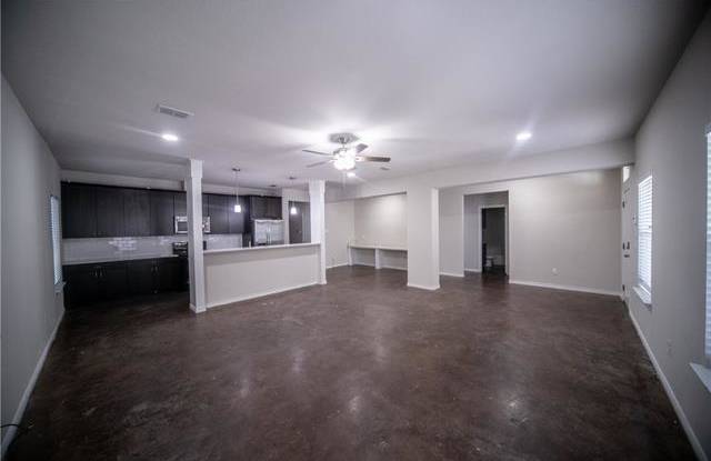 3128 Sandage Avenue Gallery 3