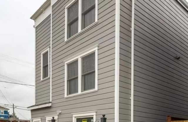 1413 Peralta Gallery 2