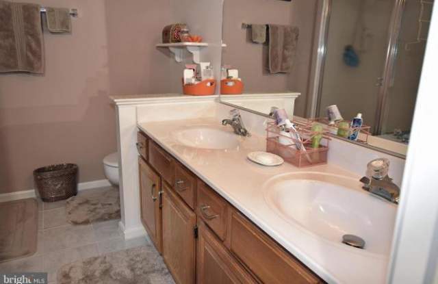 7457 Digby Green - 7457 Digby Green, Kingstowne, VA 22315