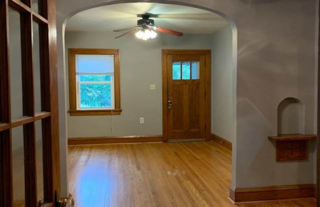 336 21st St Ne photos photos