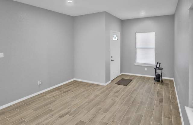 1416 SKYLINE HLS Gallery 4
