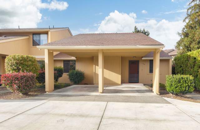 1100 Excalibur Drive - 1100 Excalibur Drive, Grants Pass, OR 97526 1100 Excalibur Drive - 1100 Excalibur Drive, Grants Pass, OR 97526