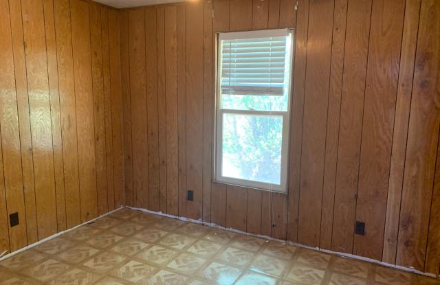 2 bedroom 1 bath single wide in Spring Creek photos photos