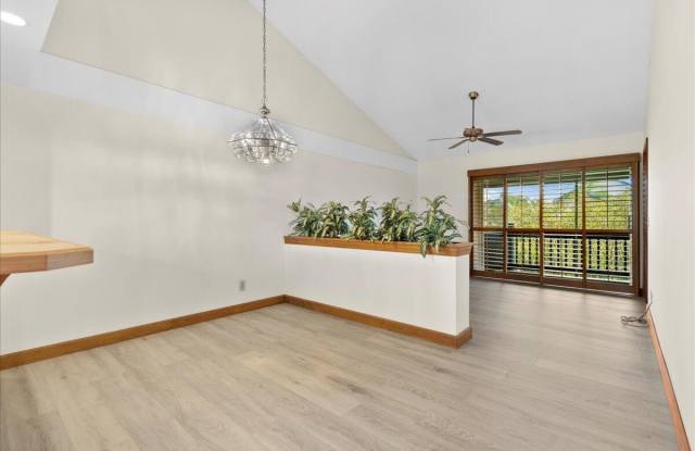 1481 NE 14TH Court Gallery 4
