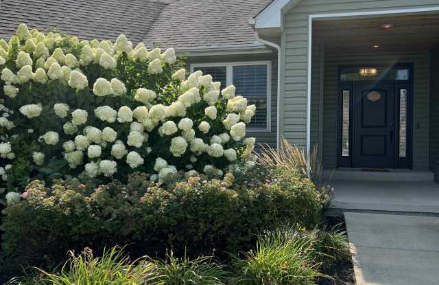 108 Naturesview Court Gallery 2