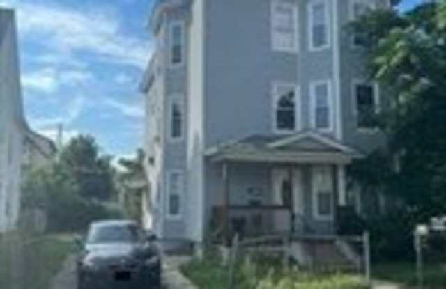 8 Knowlton unit: 2 photos photos 8 Knowlton unit: 2 photos photos