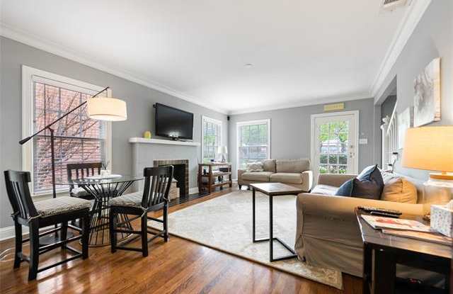 3119 Mockingbird Lane Gallery 4
