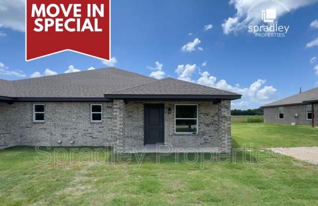 220 Melissa St - 220 Melissa Street, Bruceville-Eddy, TX 76524
