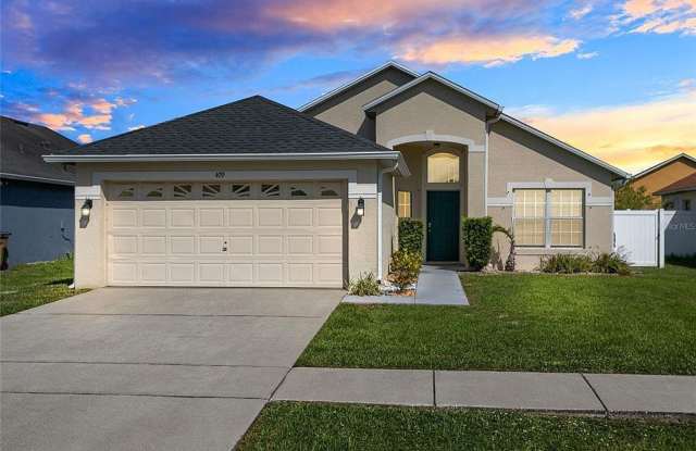 Move-In Ready!! Spacious Home 3 Bedrooms 2 Bath!! photos photos