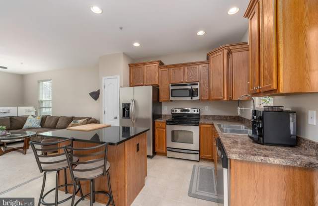 7716 TIMBERCROSS Lane Gallery 4