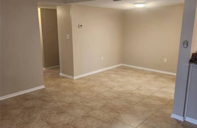 214 RIVERBEND Drive Gallery 4