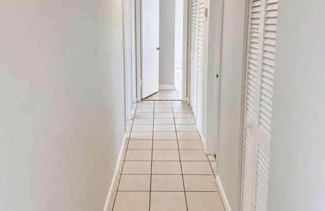 20620 NW 26 CT Gallery 4