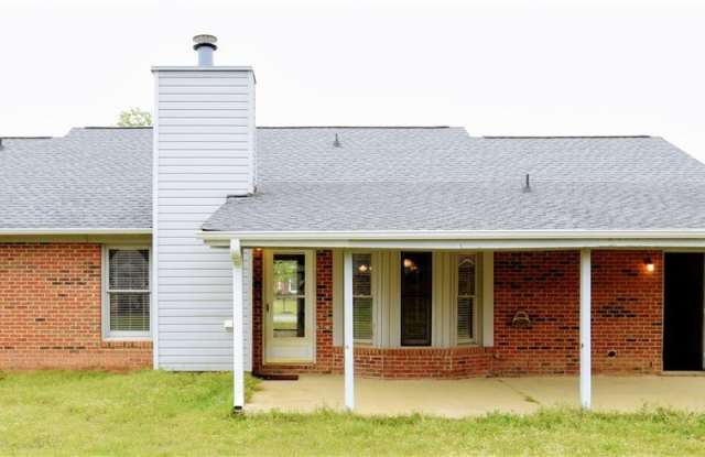 205 Sparrow Drive - 205 Sparrow Drive, Rockfish, NC 28306