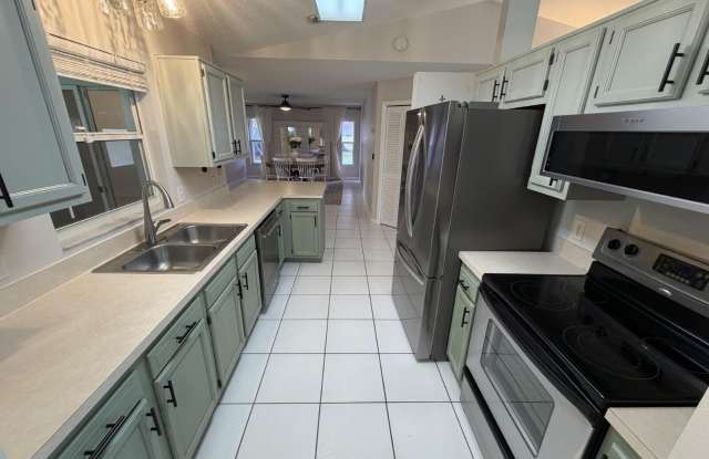 1305 Ambra Drive Gallery 4